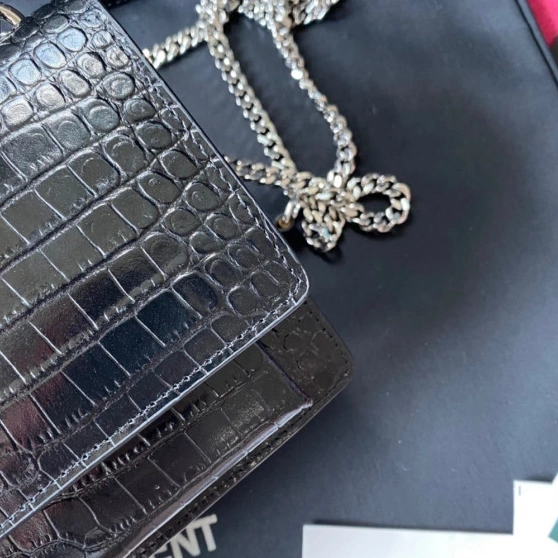 Tony Luxuries IN SHINY SUNSET LEATHER CROCODILE-EMBOSSED YSL 0819